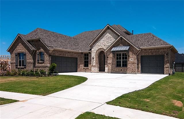 1st image of 703 Rosewood Pl