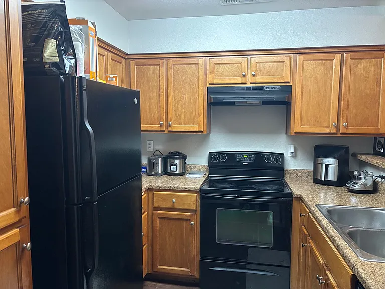 1190 S Winery Ave #234 — Photo 5