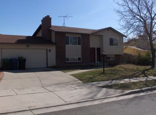 834 Dusty Rock Pl, Sandy, UT 84094