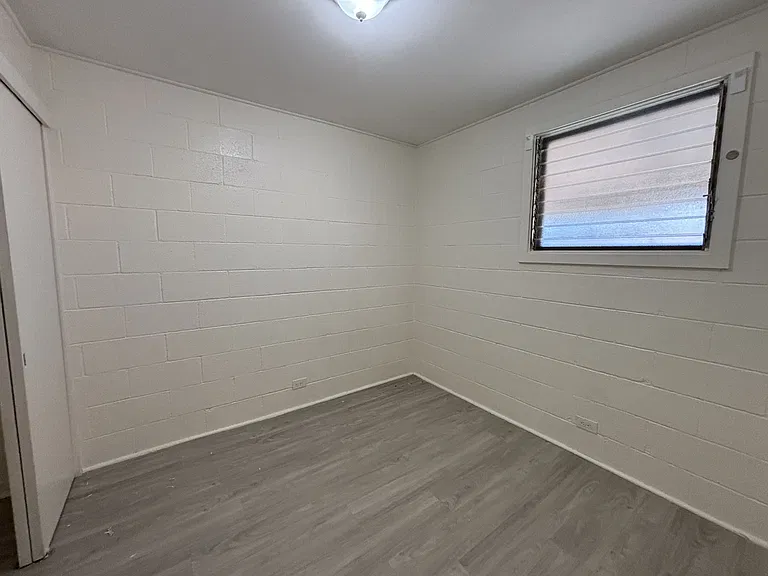 304 Olive Ave — Photo 5