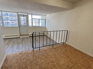70 McEwen Ave #404, Ottawa, ON K2B5M3
