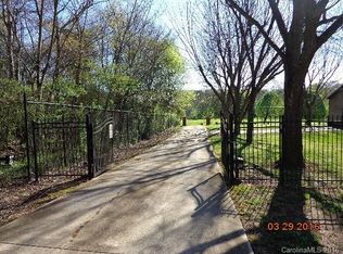 2925 Potter Rd S, Waxhaw, NC 28173