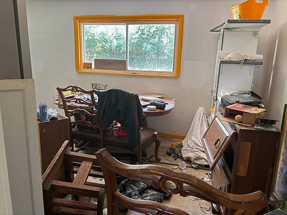 3rd image of 1107 Bookwalter Ave