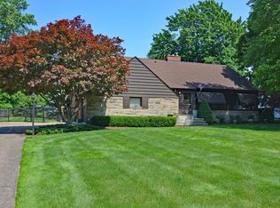 1351 W Melrose Dr, Westlake, OH