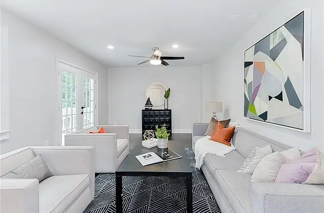 2860 Joyce Ave — Photo 12