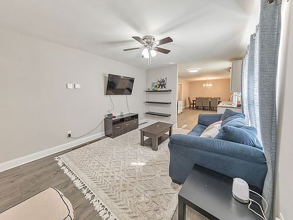 2nd image of 104 N Circle Dr
