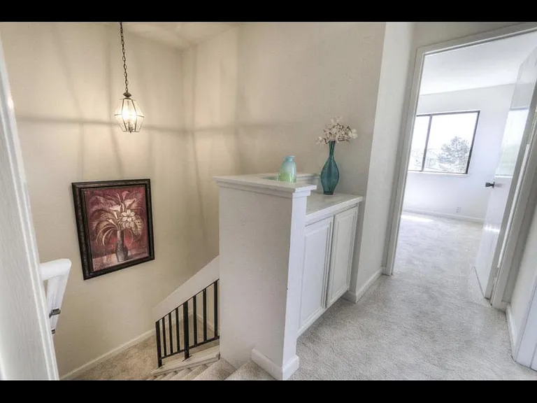 308 Hackamore Ln — Photo 6