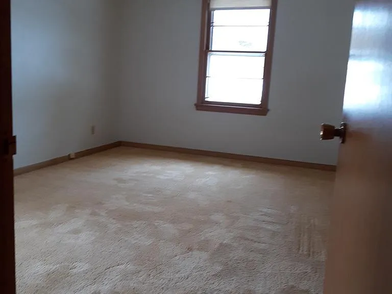10232 W North Ave — Photo 7