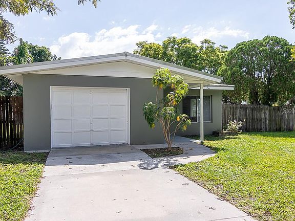 2nd image of 4815 Las Lomas Dr