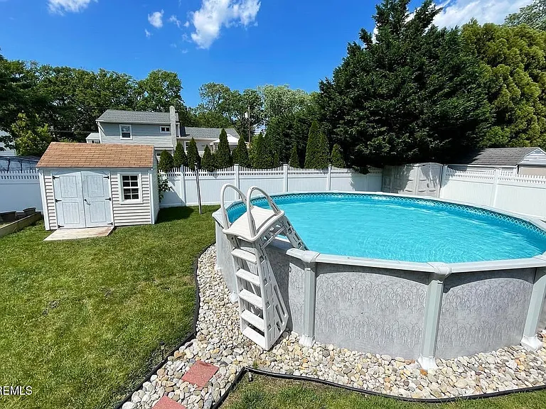 1117 Darlene Ave — Photo 13