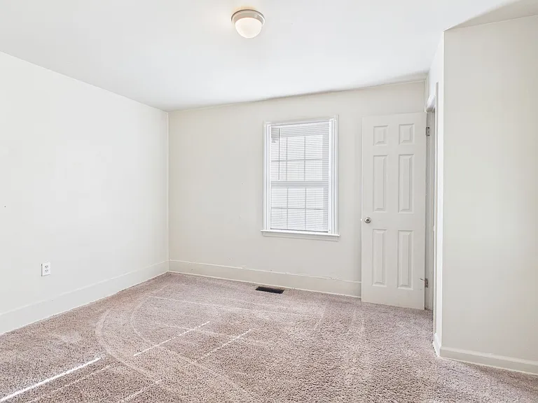 119 Railroad St — Photo 5