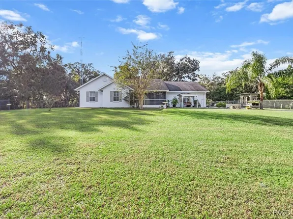 10235 E Trails End Rd, Floral City, FL 34436