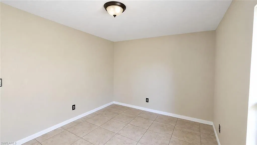 3 bed, 2.0 bath, 1114 sqft, $1,900 — Photo 4