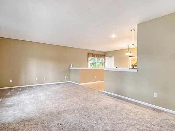 3rd image of 218 N Coquillard Dr
