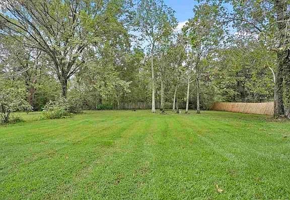 3rd image of 5931 Willow Glen Dr