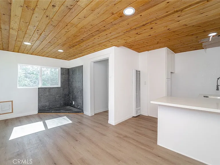 872 Hill — Photo 20