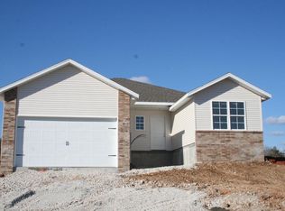 141 Deauville Cir, Branson, MO 65616