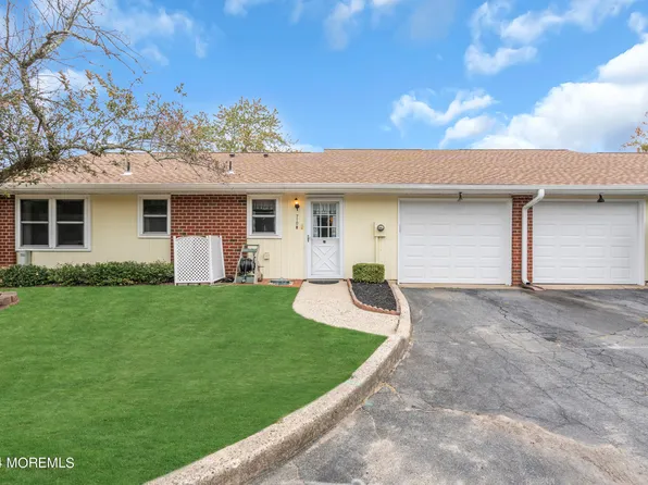 710B Dorchester Drive, Lakewood, NJ 08701