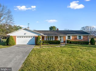 242 N Summit Ave, Woodstock, VA