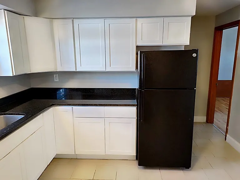 148 Bradford Ave #7 — Photo 5