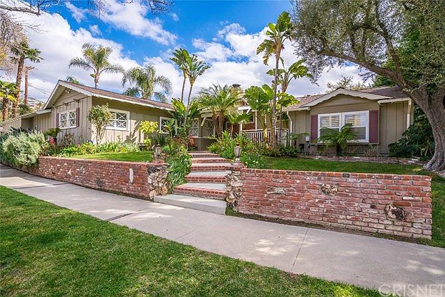 1st image of 4571 Canoga Dr
