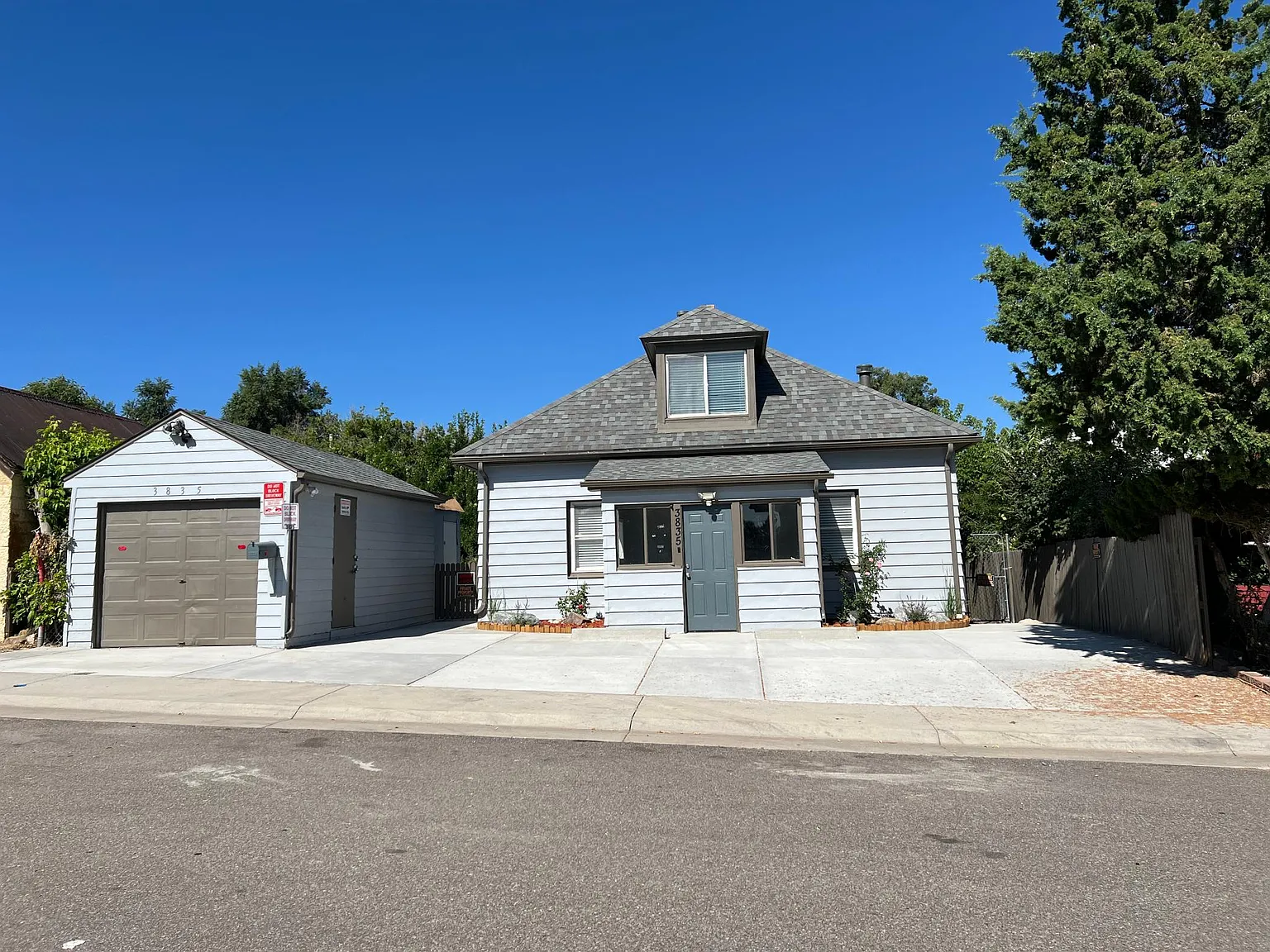 4 bed, 1272 sqft, $2,700 — Photo 1
