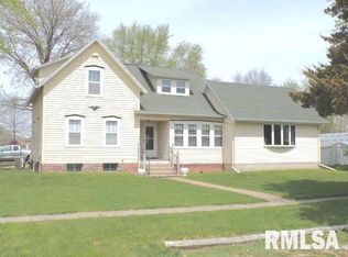 614 Walnut St, New Windsor, IL 61465