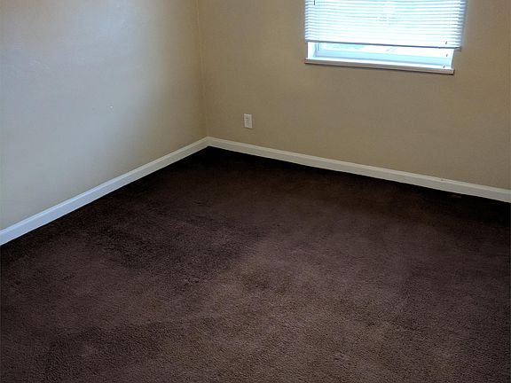 5th image of 2050 Yale Ave APT 32