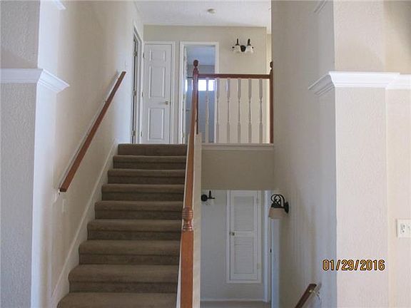 2nd image of 517 Russett Ln