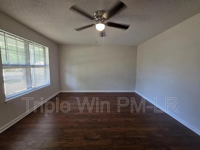 113 Northfield Dr — Photo 15