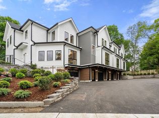 2202 Commonwealth Ave #3, Auburndale, MA 02466