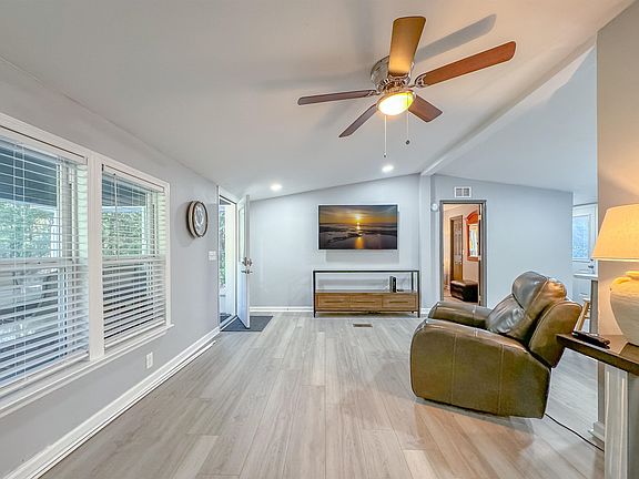 5th image of 16957 Lake Christiana Ct