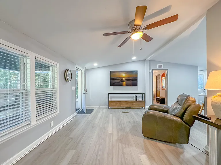 16957 Lake Christiana Ct — Photo 5