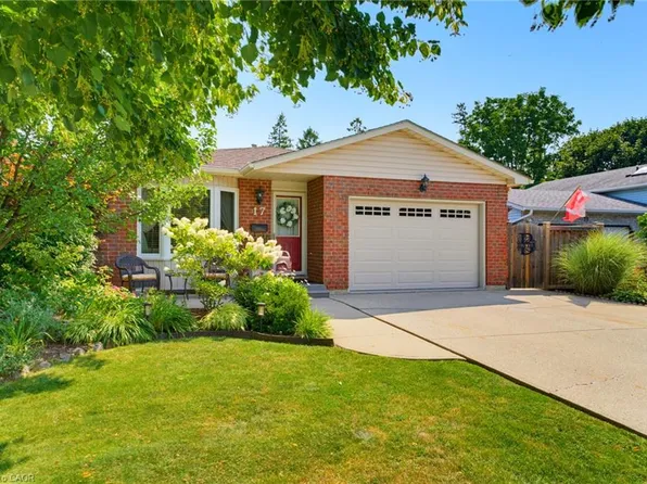17 Buchanan Dr, Caledonia, ON N3W 1H1