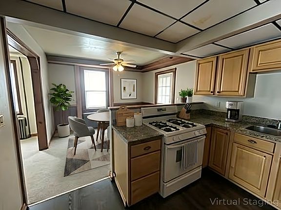 4th image of 207 Sycamore St #A