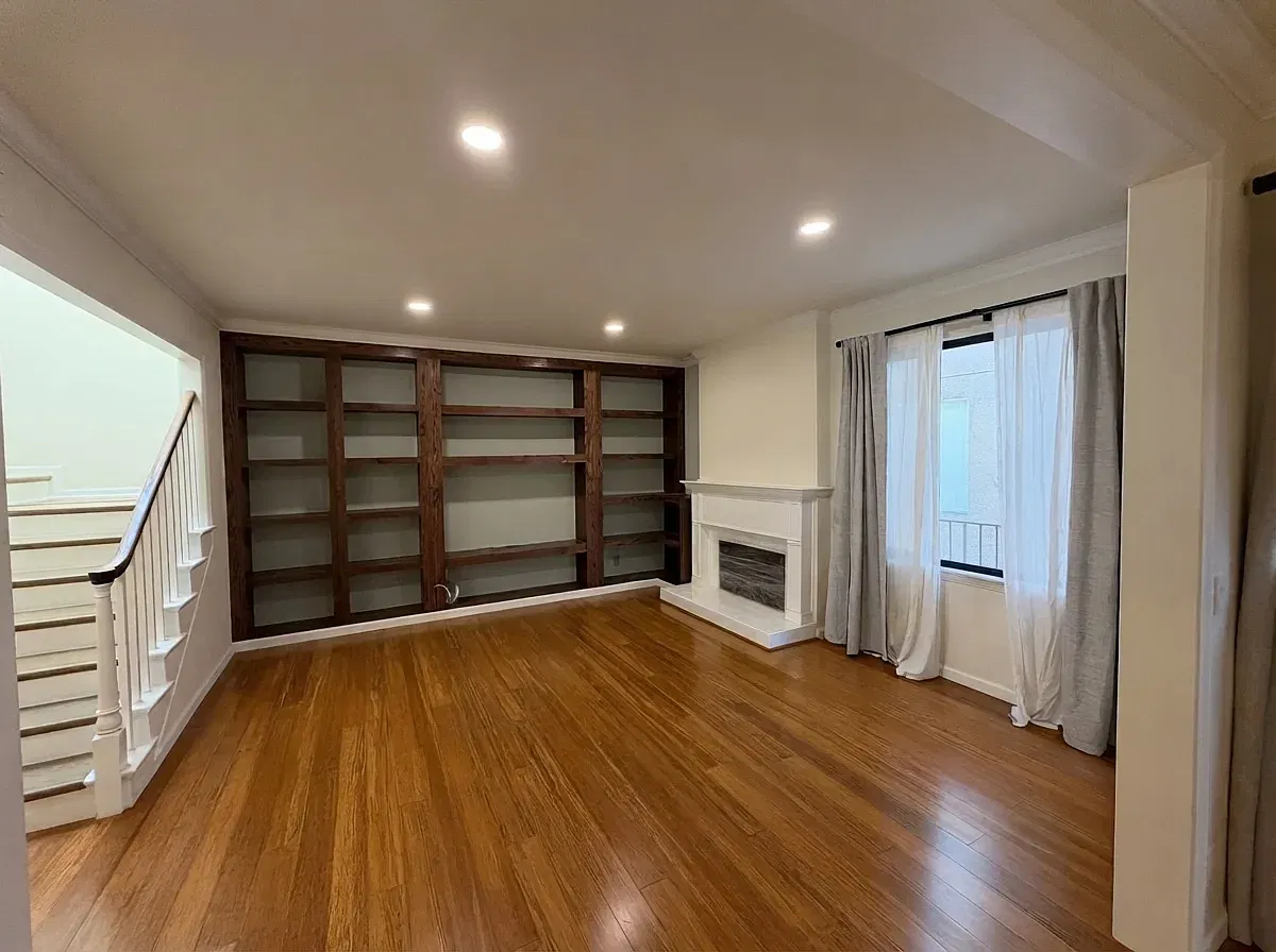 2 bed, 2.5 bath, 1528 sqft, $5,500 — Photo 2