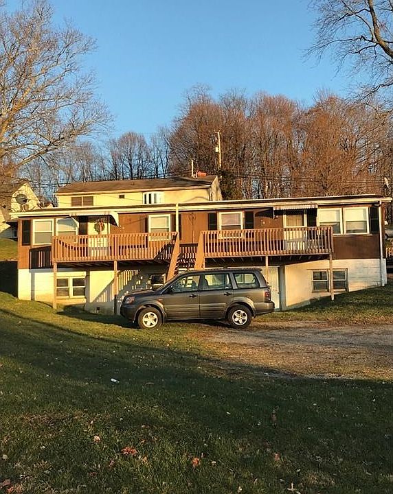 2nd image of 423 Hebron St #A