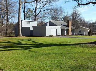 1411 Spring Lake Rd, North Chesterfield, VA 23225