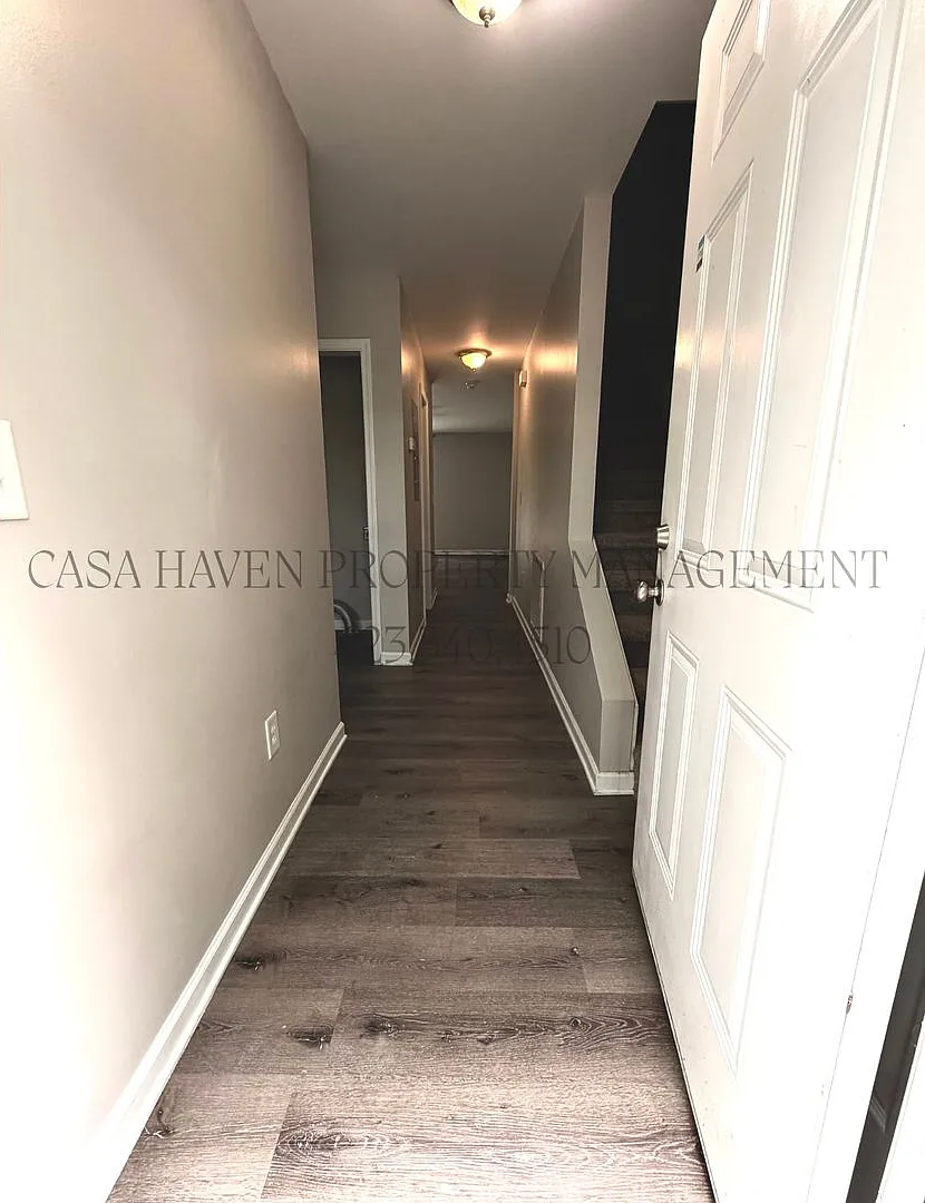 1522 Linden Ave 2 Bed / 2.5 Bath | Johnson City, TN — Photo 3