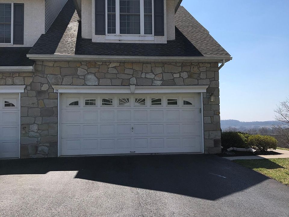 1st image of 35 Lincoln Dr
