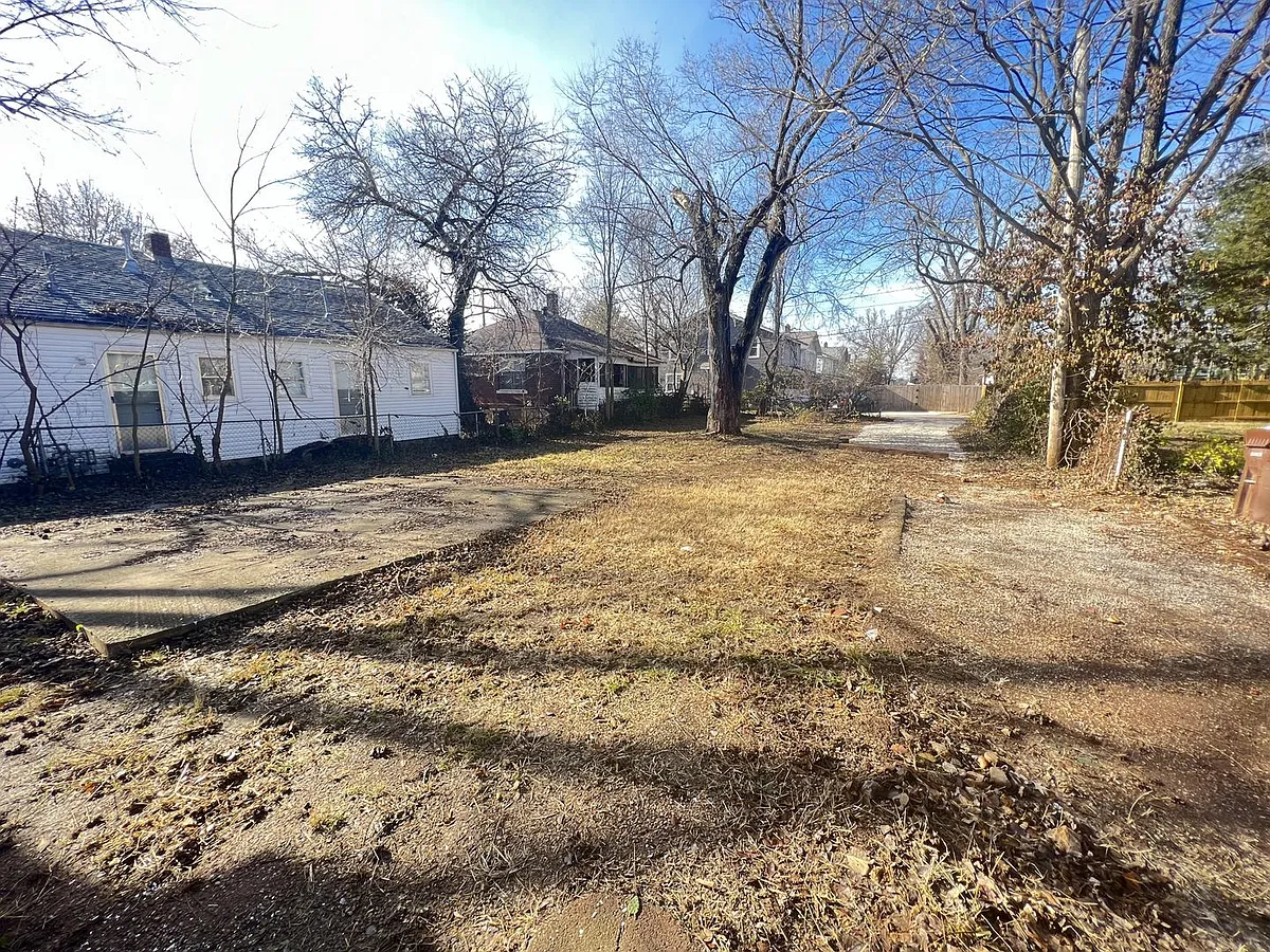 Building Photo - 539 S Fort Ave