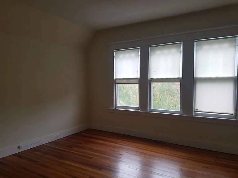 54 Hubinger St — Photo 11