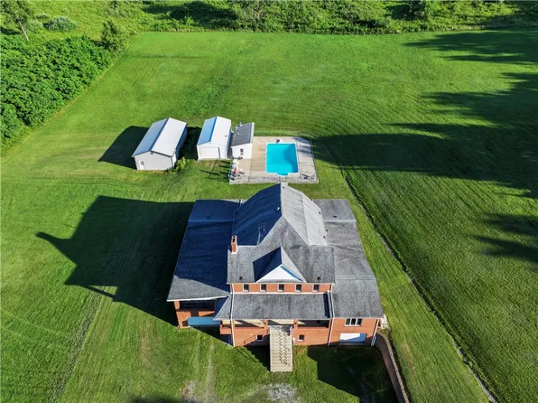 514 Pringle Ln, Natrona Heights, PA 15065