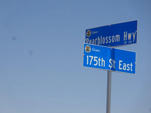175 Pearblossom Hwy, Llano, CA 93544