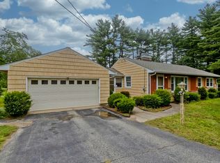 9 Country Club Hts, Monson, MA 01057