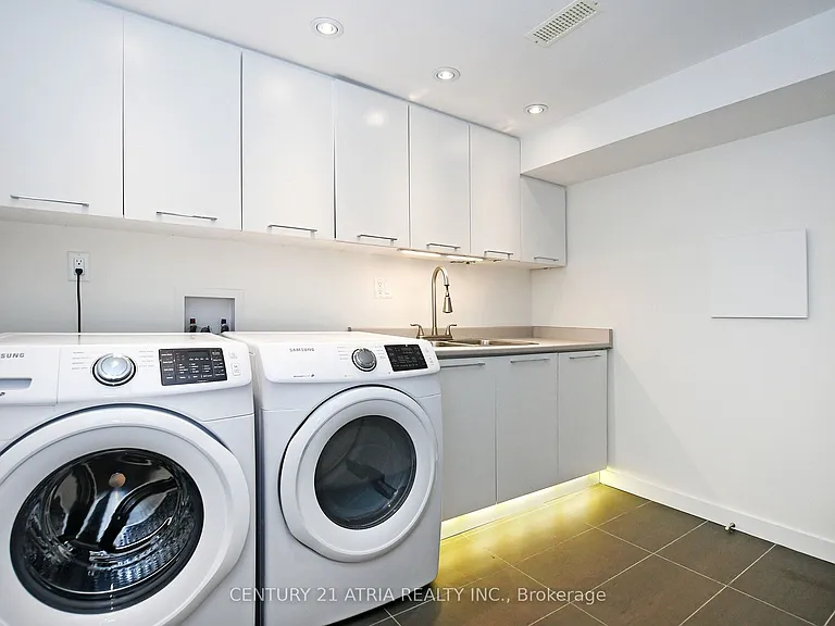 10 Palmerston Ave — Photo 44