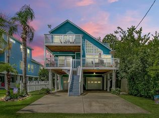 824 Grove Rd, Clear Lake Shores, TX 77565