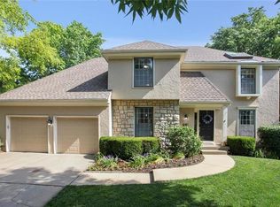 8504 Hallet St, Lenexa, KS 66215