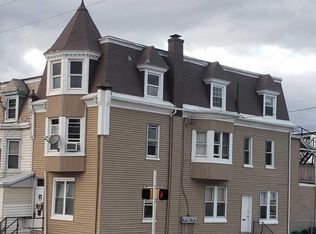 1263 Spring St, Reading, PA 19604