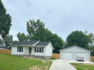 1343 Oaklawn Rd, Chapmansboro, TN 37035